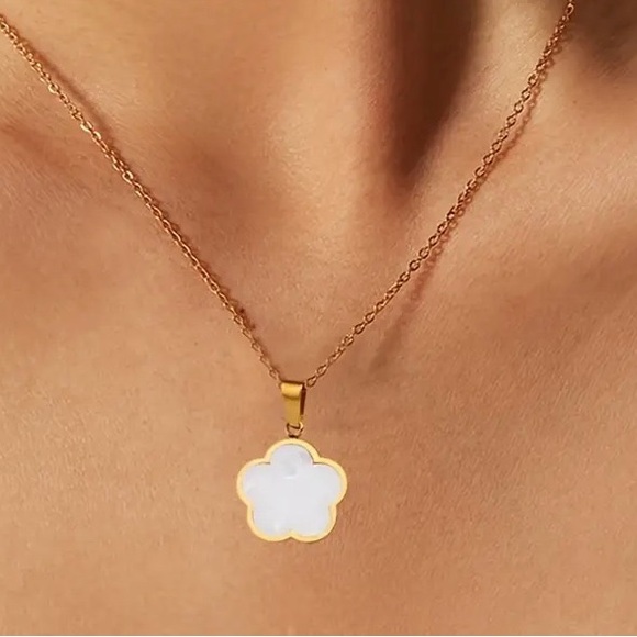 Three Piece White Clover Set ( Stainless Steel Gold Plated) - Picture 7 of 7